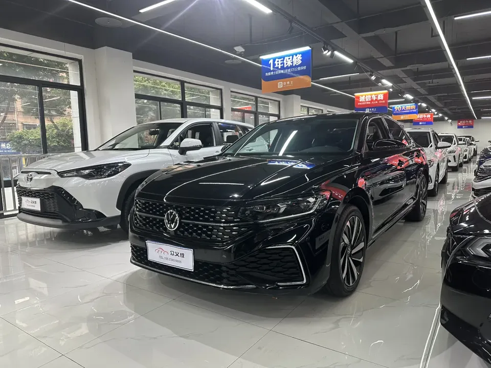 Volkswagen Passat 2022