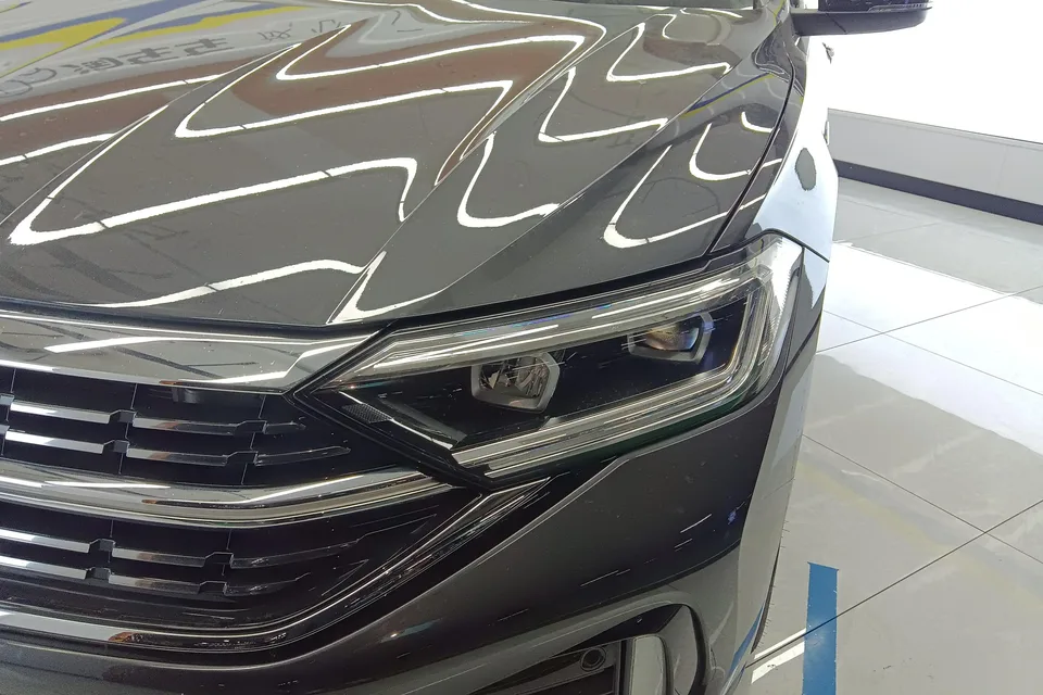 Volkswagen Sagitar 2023 Sagitar 300TSI DSG Excellence Edition 2024 — миниатюра 2