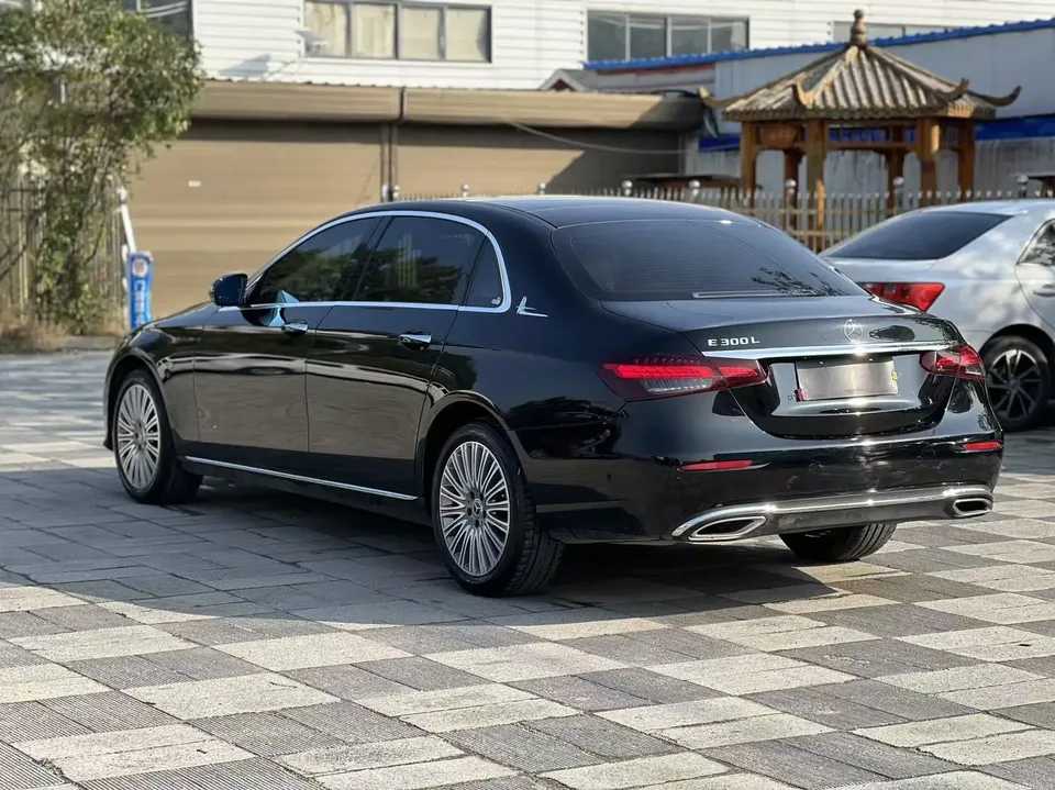 Mercedes-Benz E-Class E-Class 2022 Mercedes-Benz E-Class 2022 E 300 L stylish sedan 2022 — thumbnail 2