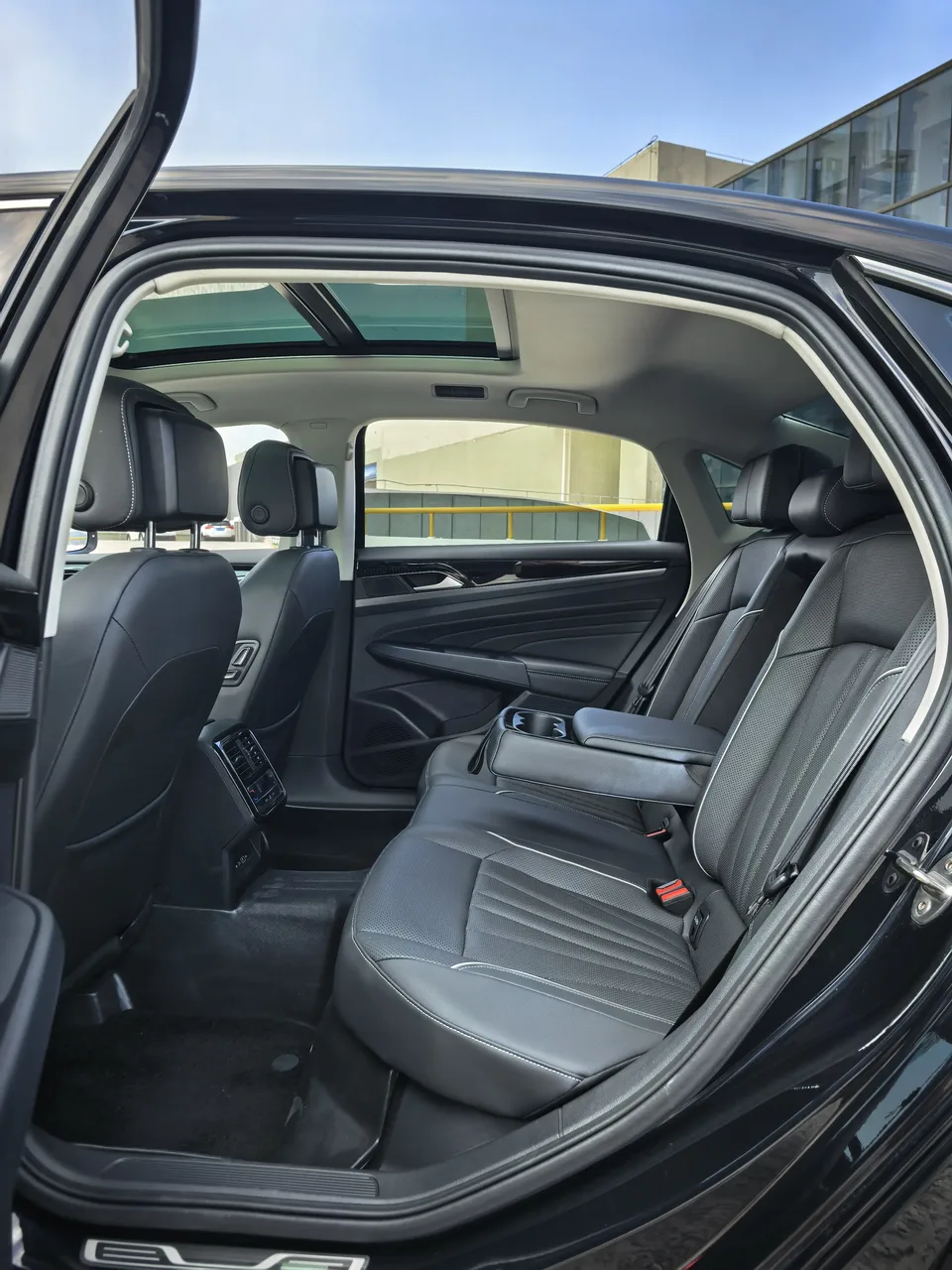 Volkswagen Passat Passat 2024 330TSI Elite Edition 2024 — миниатюра 3