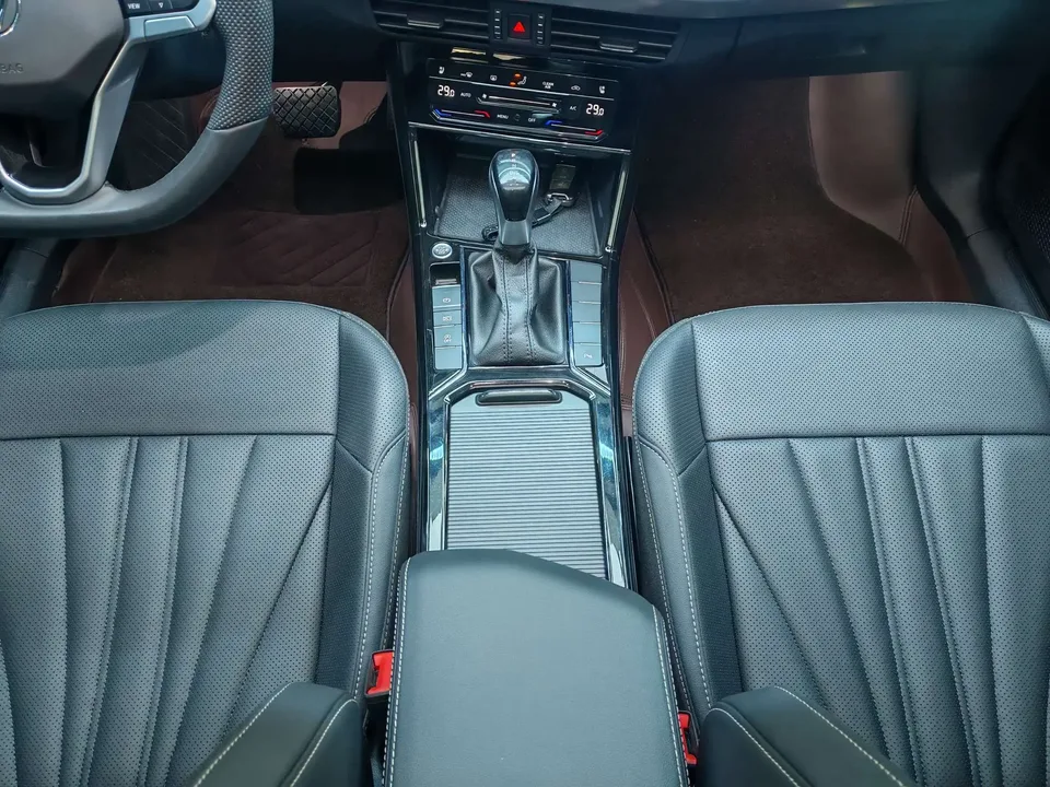 Volkswagen Passat Passat 2025 Passat 2025 Outstanding Model 380TSI Longteng Edition 2025 — миниатюра 5