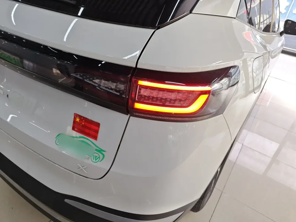Volkswagen ID.4X Pure Intelligent Edition 2024 — миниатюра 4