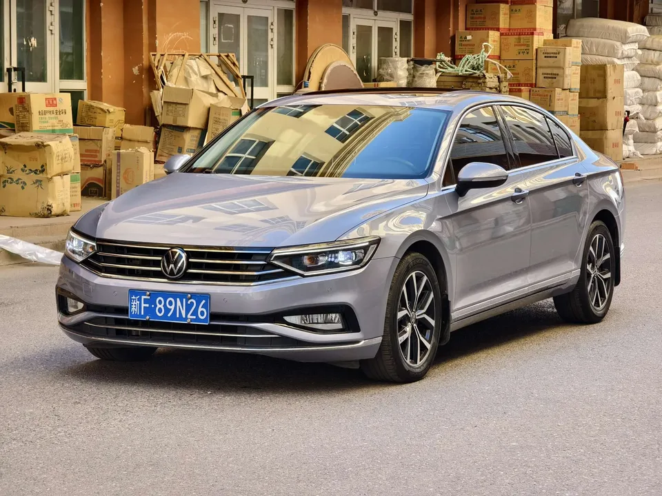 Volkswagen Magotan Magotan 2020 280TSI DSG Leading Edition 2022 — фото 1, купить с доставкой в Москву