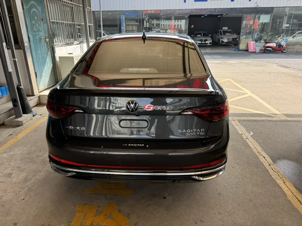 Volkswagen Sagitar 2023 Sagitar 300TSI DSG Beyond Edition 2023 — миниатюра 2