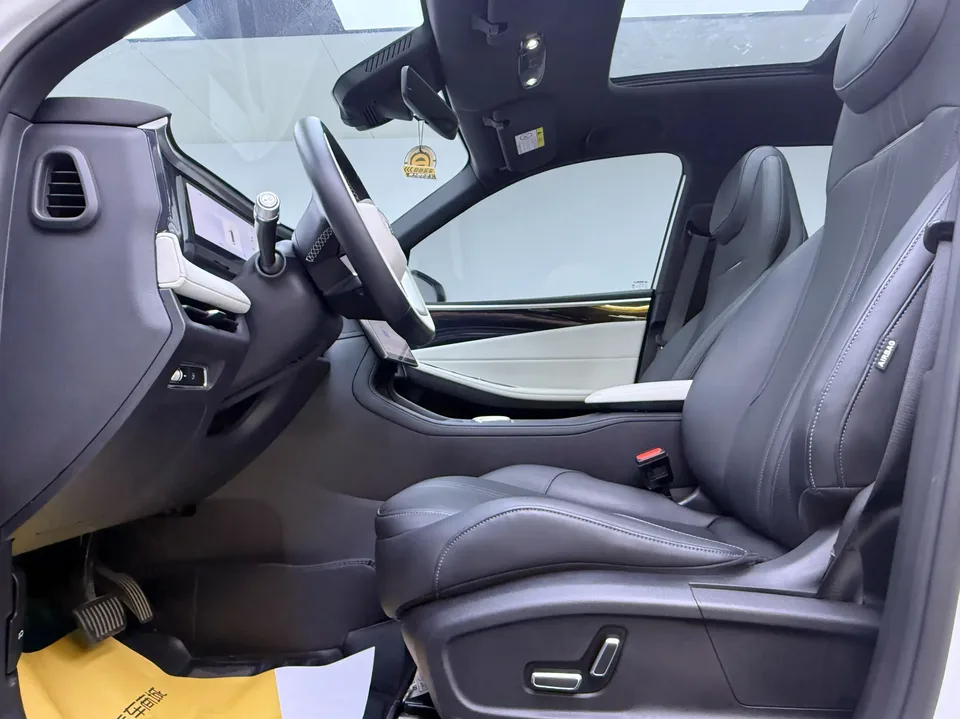 Geely Galaxy L7 1.5T DHT 115km PLUS 2023 — миниатюра 5