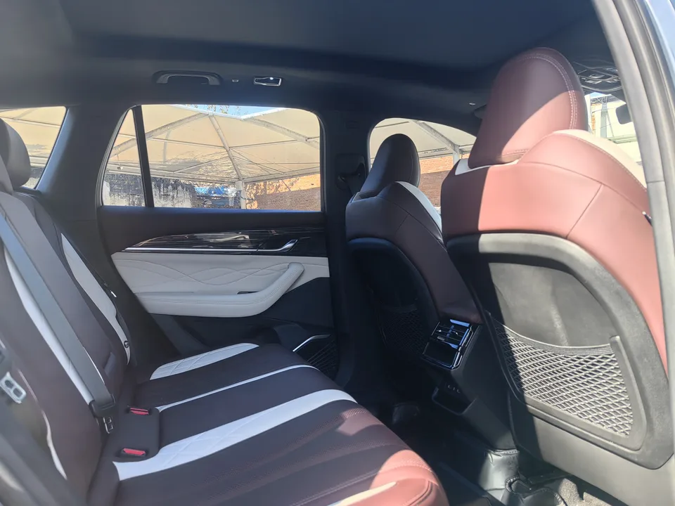 Geely Monjaro 2.0TD DCT EVO 2WD flagship model 2022 — миниатюра 3