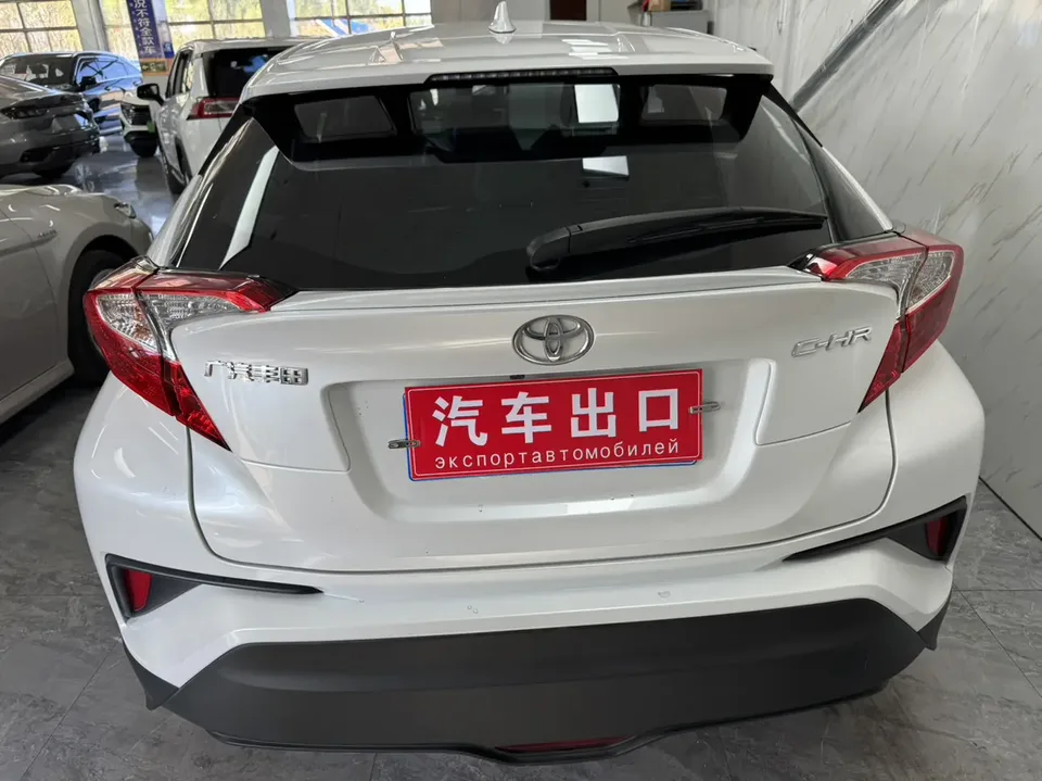 Toyota C-HR Toyota C-HR 2022 2.0L Leading Edition 2022 — thumbnail 2