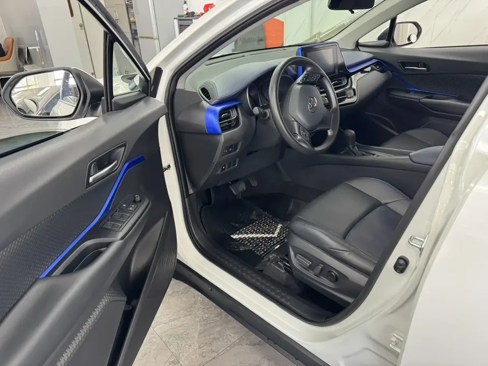 Toyota C-HR Toyota C-HR 2022 2.0L Leading Edition 2022 — thumbnail 3