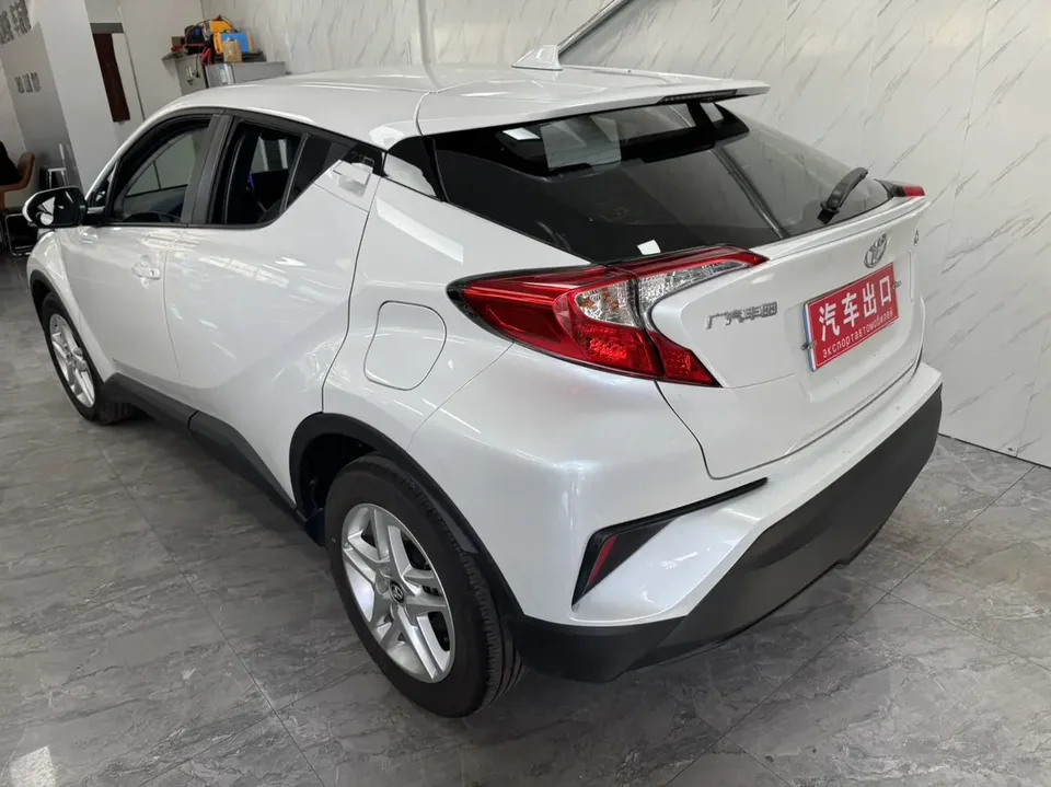Toyota C-HR Toyota C-HR 2022 2.0L Leading Edition 2022 — thumbnail 4