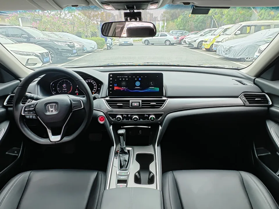 Honda Accord Accord 2022 260TURBO Deluxe Edition 2022 — миниатюра 5