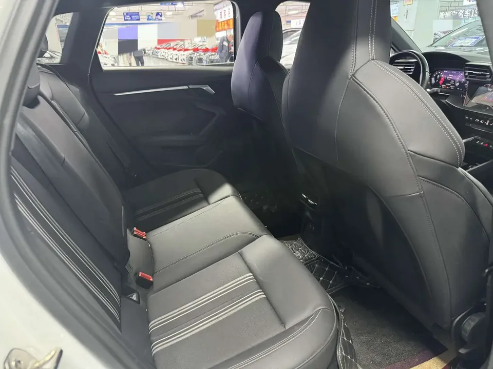 Audi A3 A3 2022 Sportback 35 TFSI stylish and sporty 2023 — thumbnail 5