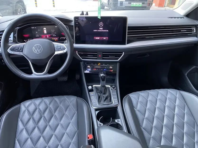 Volkswagen Sagitar 2023 Sagitar 200TSI DSG Flying Edition 2023 — миниатюра 3