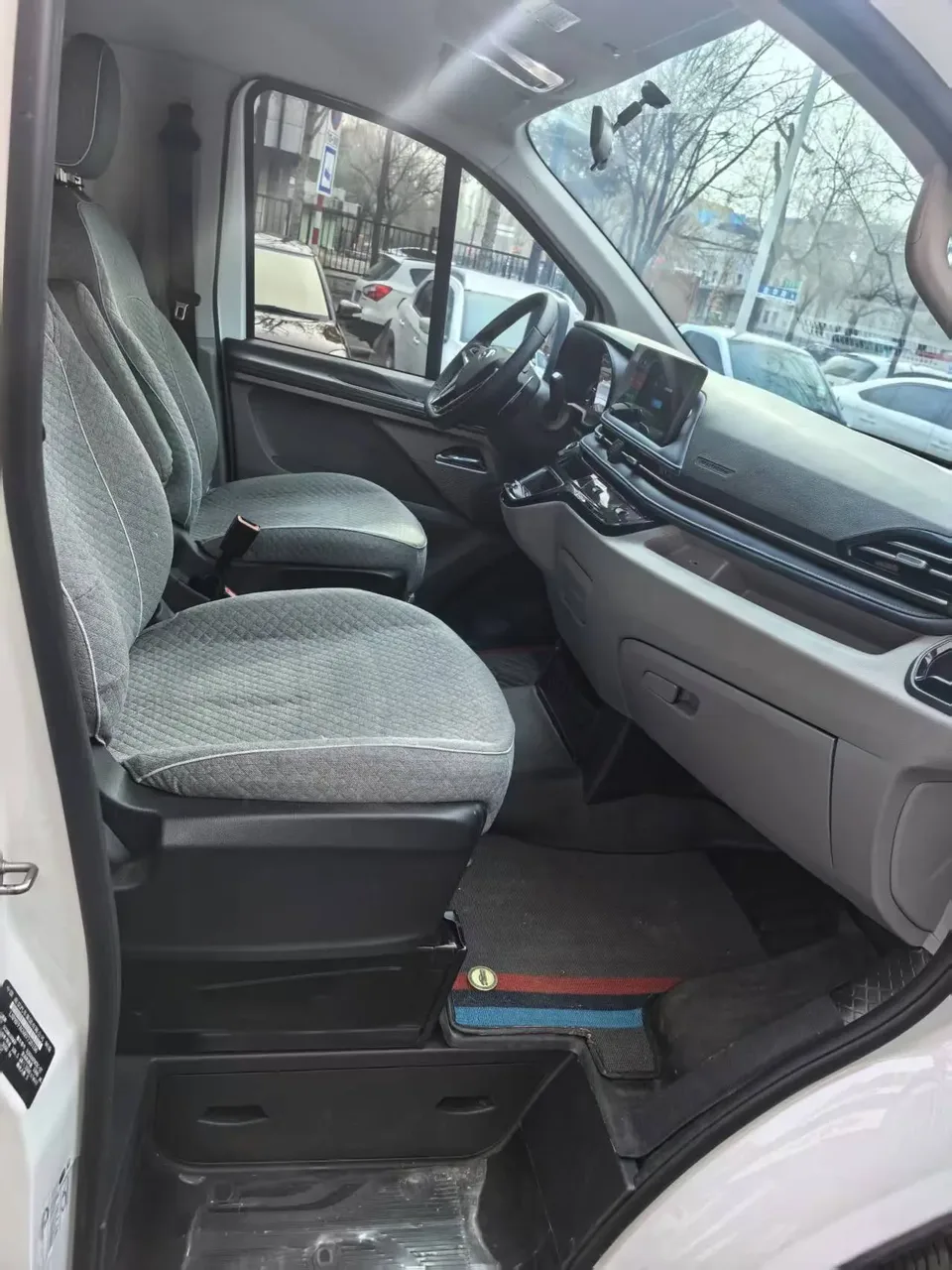 Datong Xintu V70 2.0T Diesel Automatic Elite Edition Short Axis Low Roof 5/6 Seats 150Ps 2024 — миниатюра 2