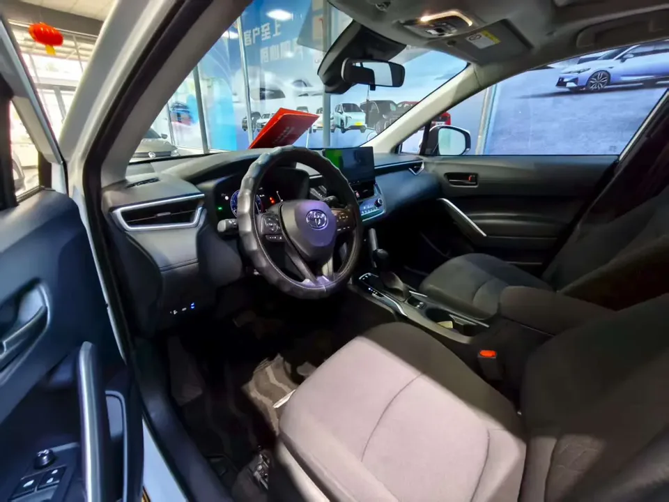 Toyota CorollaCross 2.0L CVT CARE Edition 2024 — миниатюра 5