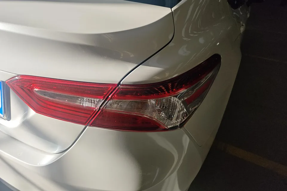 Toyota Camry 2.0GVP Leading Edition 2023 — миниатюра 2