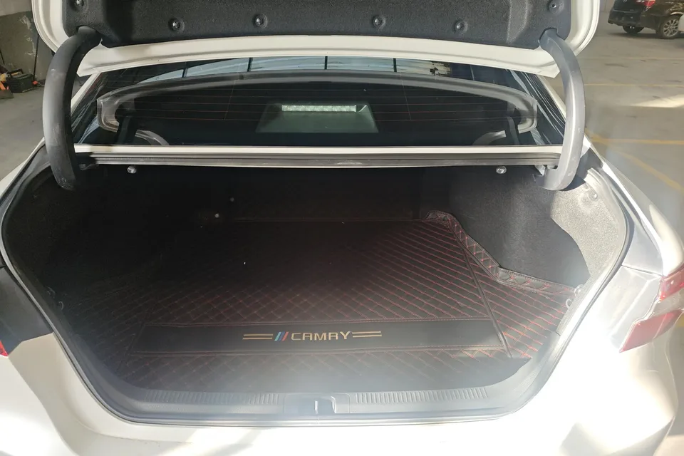 Toyota Camry 2.0GVP Leading Edition 2023 — миниатюра 5