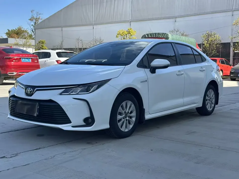 Toyota Corolla Corolla 2022 Corolla Hybrid 1.8L E-CVT Pioneer Edition 2022 — photo 1, buy with delivery to Moscow