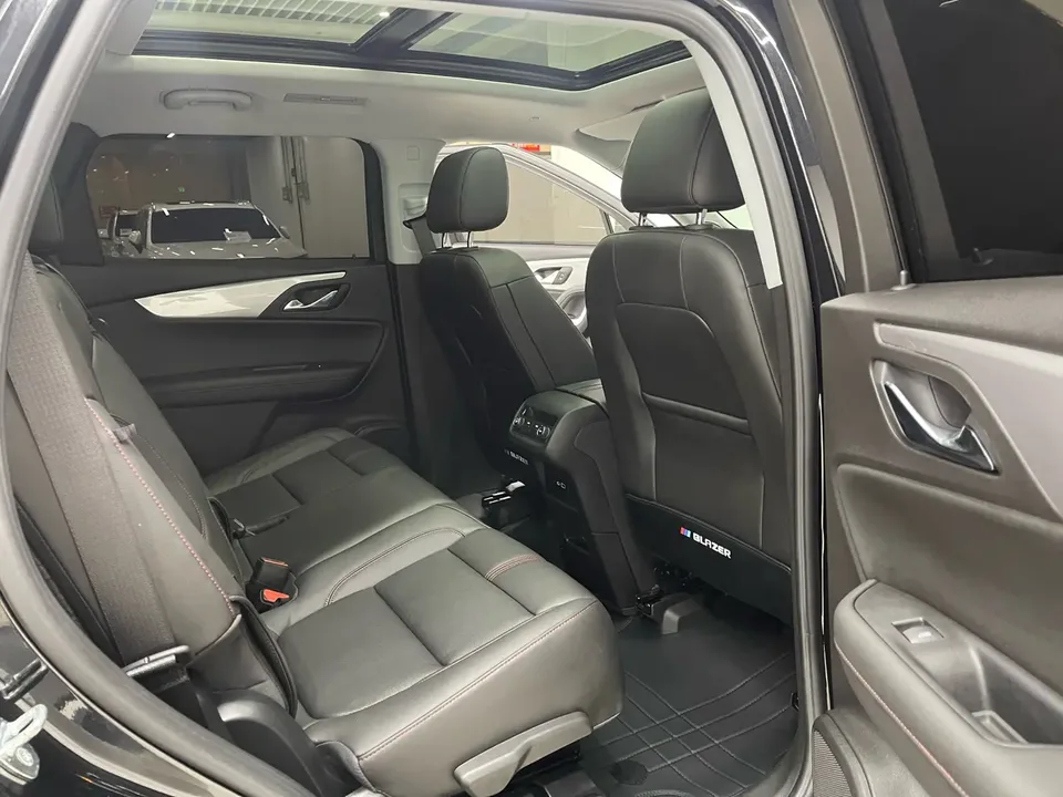 Chevrolet Pioneer pioneer 2022 Mild Hybrid 650T Redline 7-seat Thunder Edition 2023 — thumbnail 5