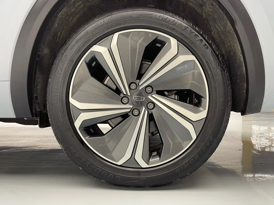 Geely Monjaro Xingyue L 2022 1.5T Thor HiF Hybrid Edition Super Fast 2022 — thumbnail 3