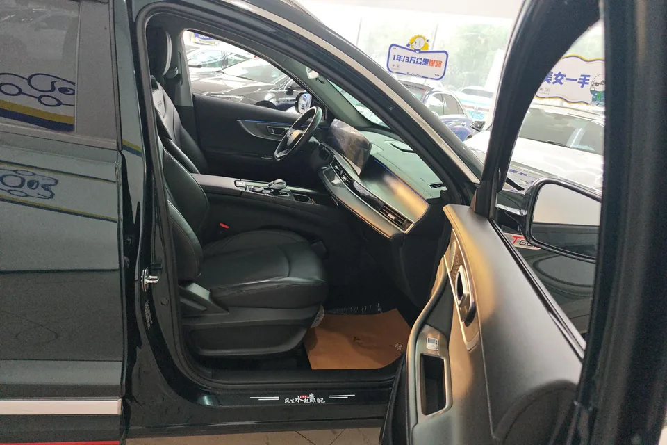Chery Tiggo 8 Pro 290T 2WD Sky Edition 5 Seaters 2023 — миниатюра 5
