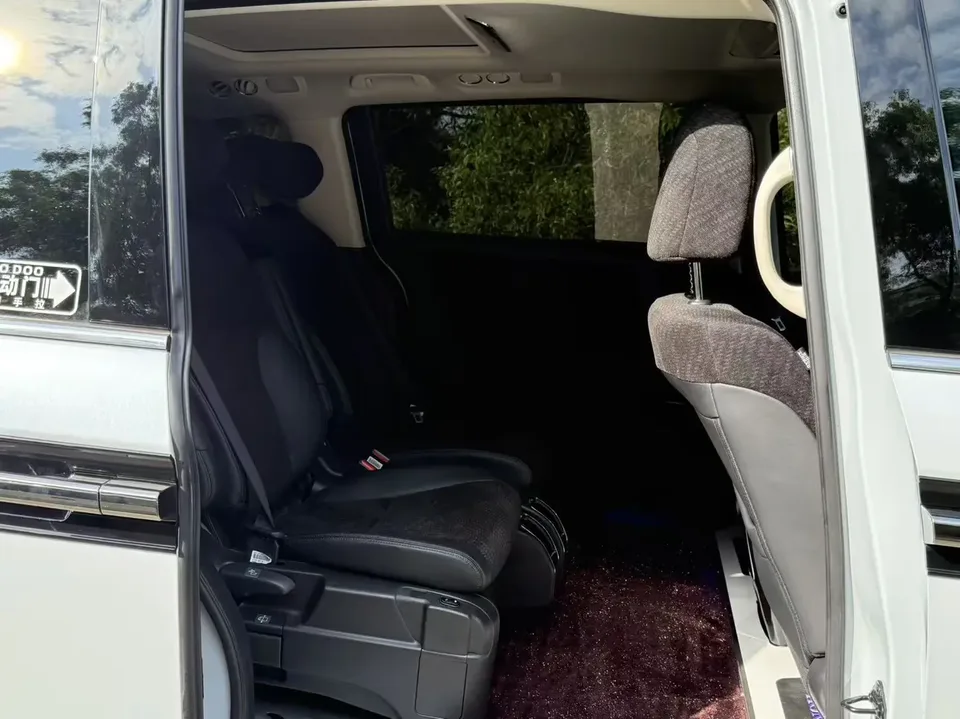 Honda Elysion Alison 2024 2.0L e:HEV Comfort Edition 2024 — thumbnail 4