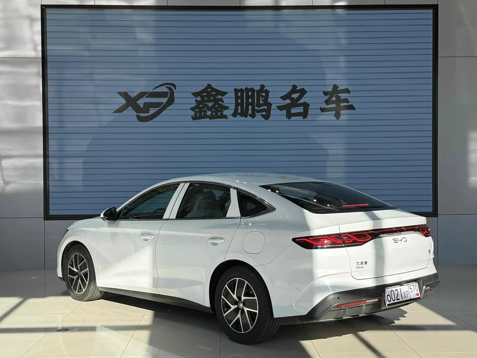 BYD Qin L DM DM-i 80KM Leading Model 2025 — миниатюра 2