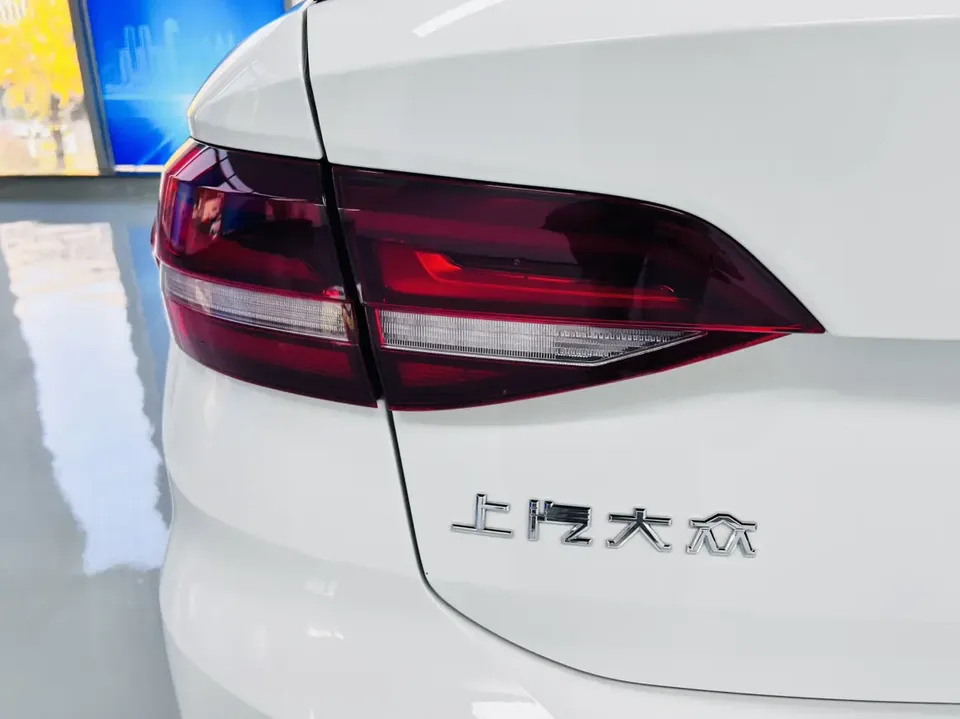 Volkswagen Lavida Lavida 2023 280TSI DSG Starry Sky Edition 2023 — миниатюра 3