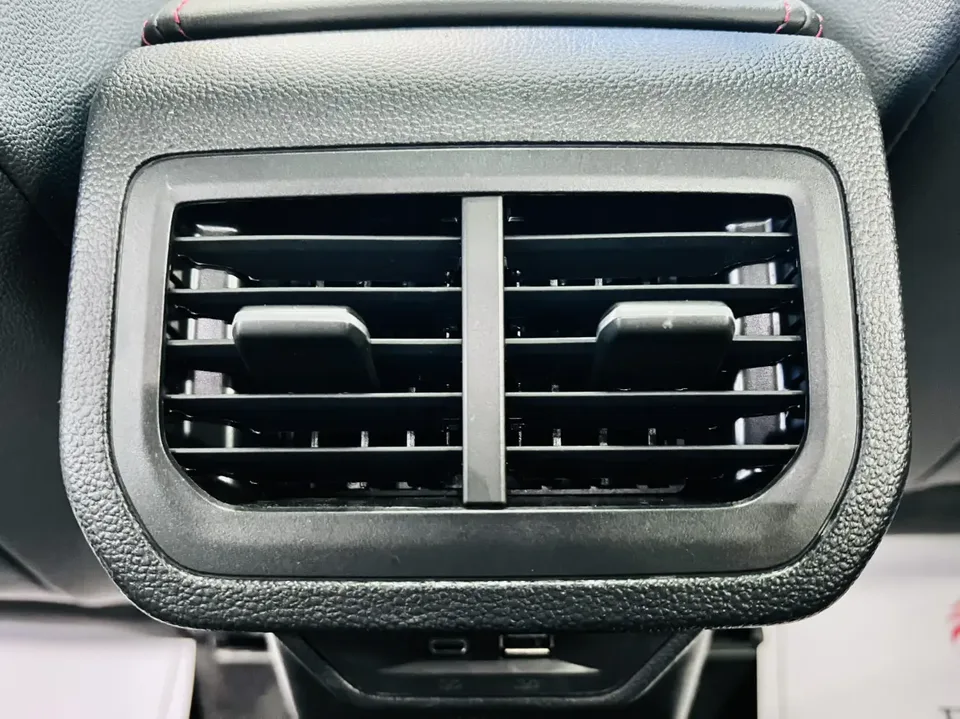 Volkswagen Lavida Lavida 2023 280TSI DSG Starry Sky Edition 2023 — миниатюра 4