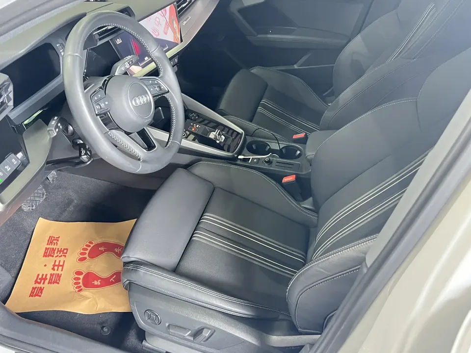 Audi A3 Sportback 35 TFSI Advanced Life Edition 2022 — миниатюра 4