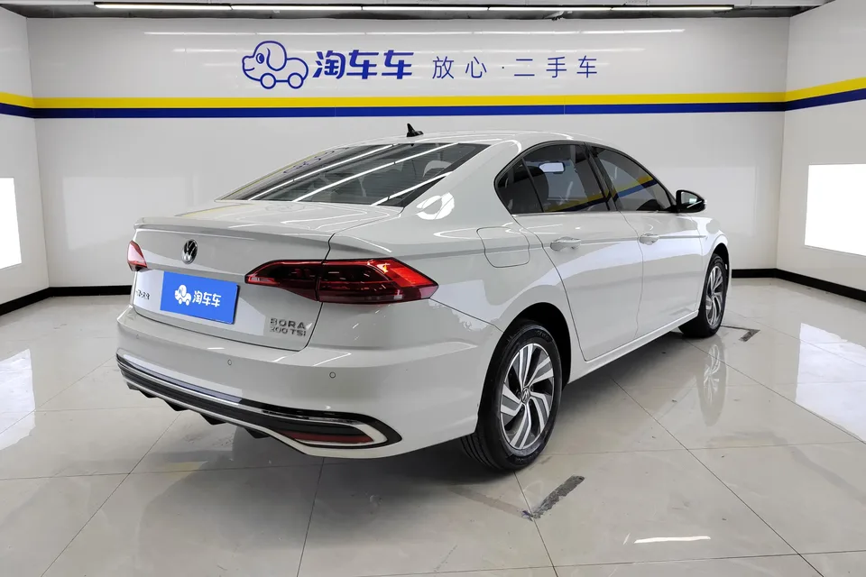 Volkswagen Bora Bora 2023 200TSI DSG Joy Edition 2023 — миниатюра 3