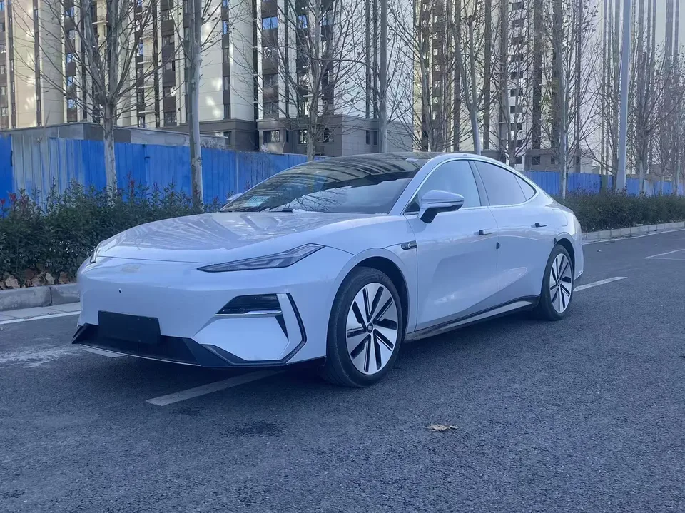 Geely Galaxy E8 2024