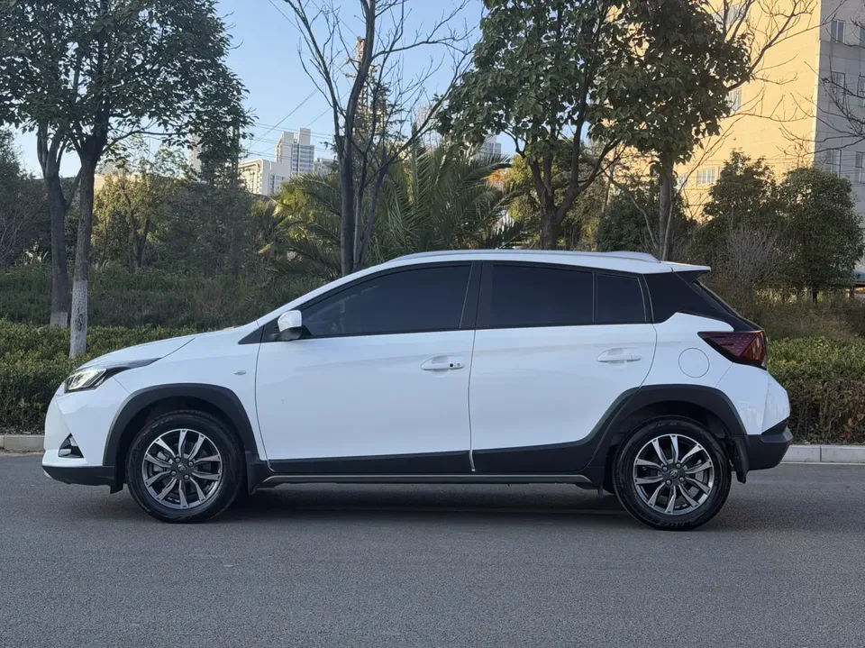 Toyota Yaris L YARiS L Zhixuan 2022 Zhixuan X 1.5L CVT luxury PLUS version 2022 — миниатюра 3