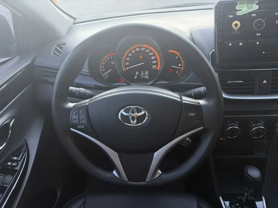 Toyota Yaris L YARiS L Zhixuan 2022 Zhixuan X 1.5L CVT luxury PLUS version 2022 — миниатюра 4