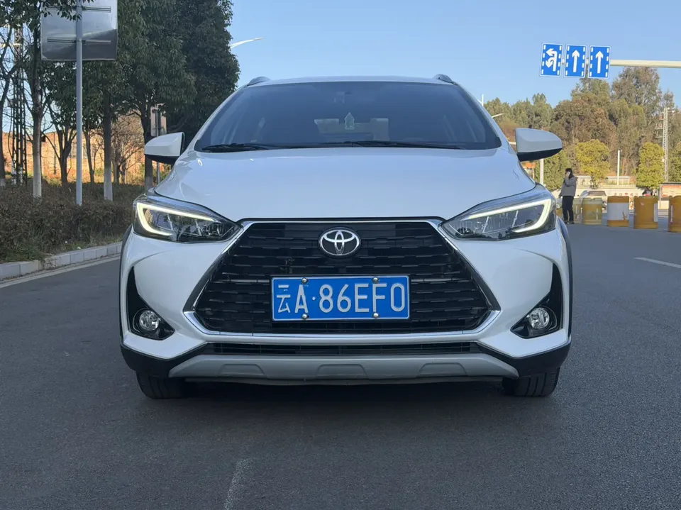 Toyota Yaris L 2022