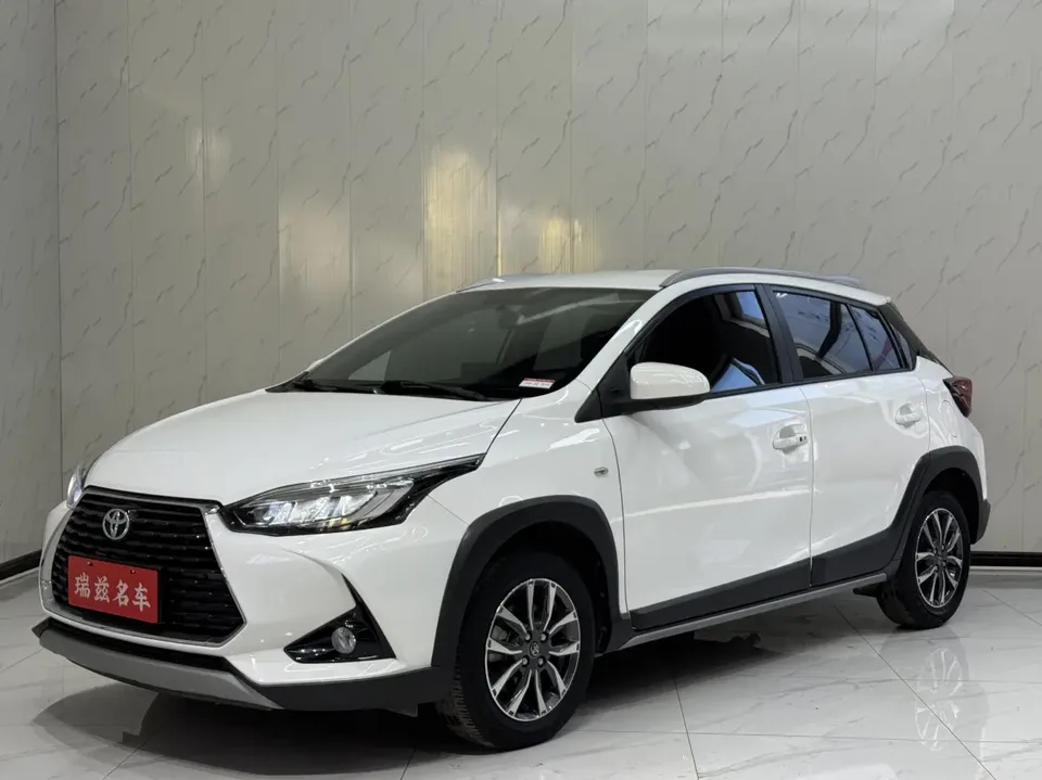 Toyota Yaris L 2022