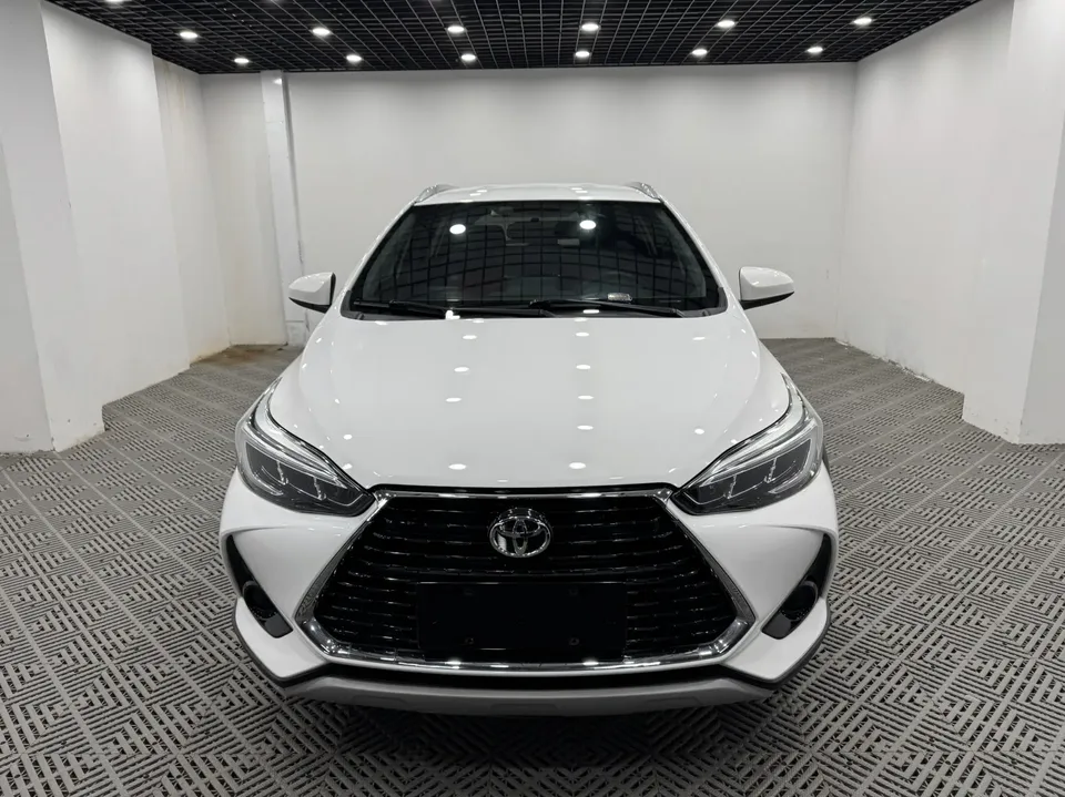 Toyota Yaris L 2022