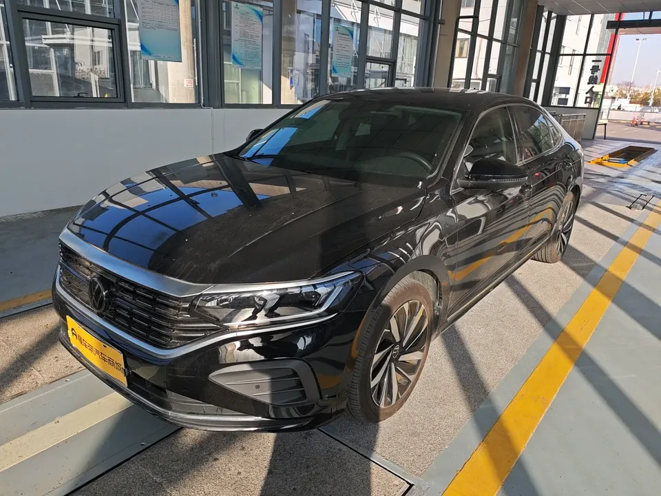 Volkswagen Passat 2024