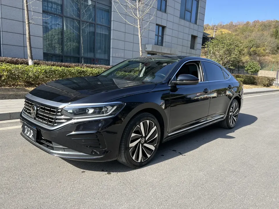 Volkswagen Passat 2023