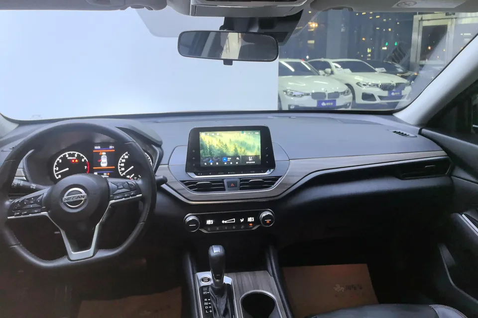Nissan Altima Sound of nature 2021 2.0L XL Comfort Edition 2023 — thumbnail 4