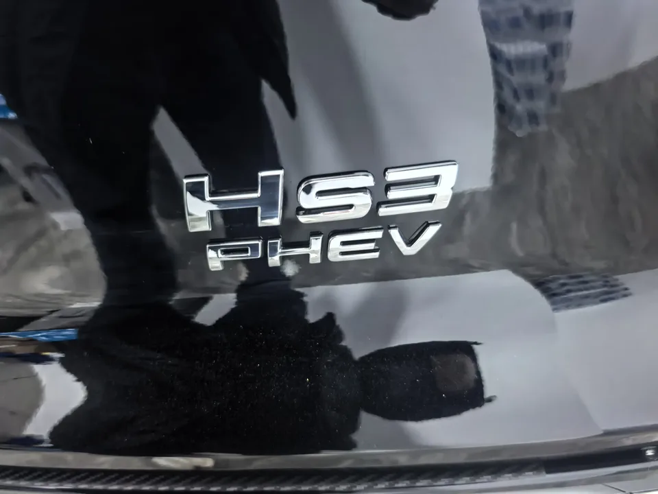 Hongqi HS3 PHEV 115km Jinwei Edition 2025 — миниатюра 3