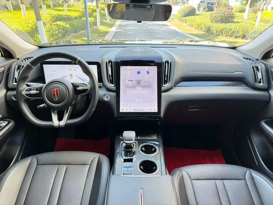Hongqi HS3 PHEV 115km Jinwei Edition 2025 — миниатюра 4
