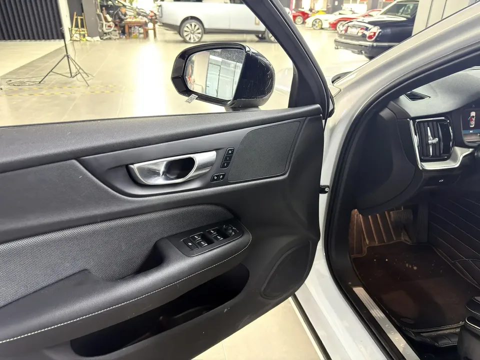 Volvo S60 S60 2023 Volvo S60 2023 B4 Zhiyuan Sports Edition 2023 — thumbnail 4