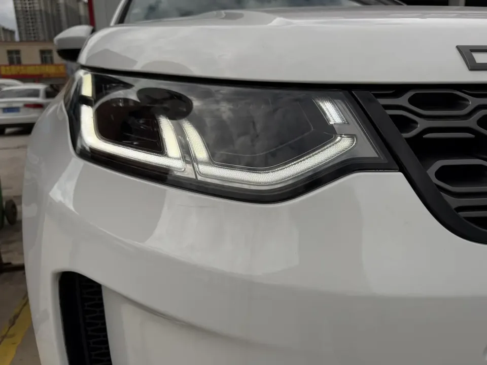 Land Rover Discover Sports Discover Sports 2022 Discovery Sport 2022 249PS R-Dynamic S Performance Edition 5 Seaters 2022 — миниатюра 2