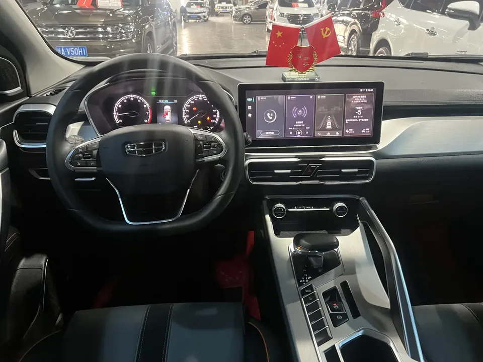 Geely Coolray SX11 1.5T DCT Platinum Edition 2024 — миниатюра 4