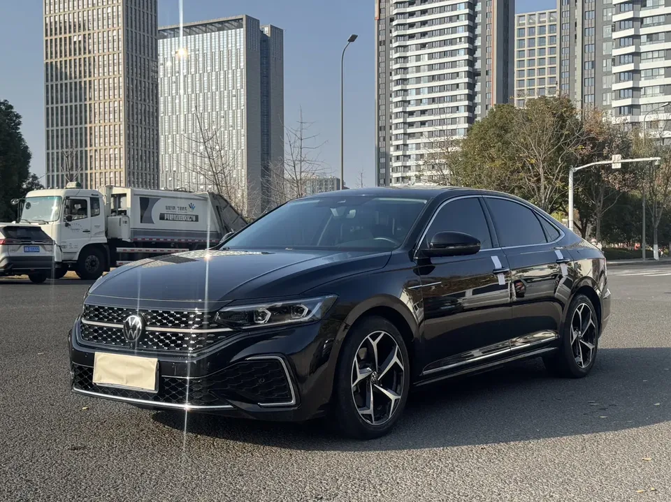 Volkswagen Passat 2024