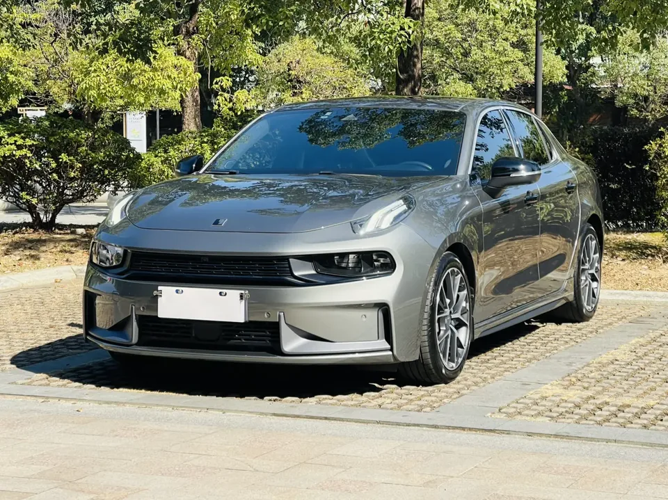 Lynk & Co 03 2022