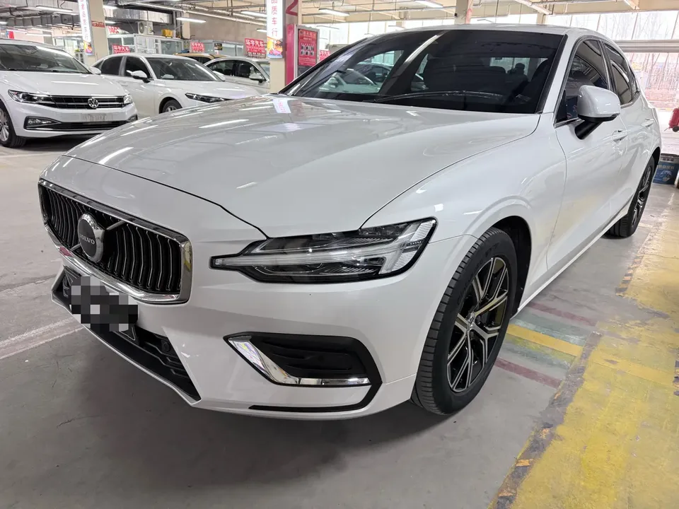 Volvo S60 2022
