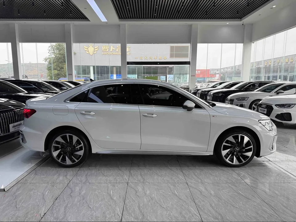 Audi A3 Audi A3 2024 A3L Limousine 35 TFSI Fashion Sports 2024 — миниатюра 2