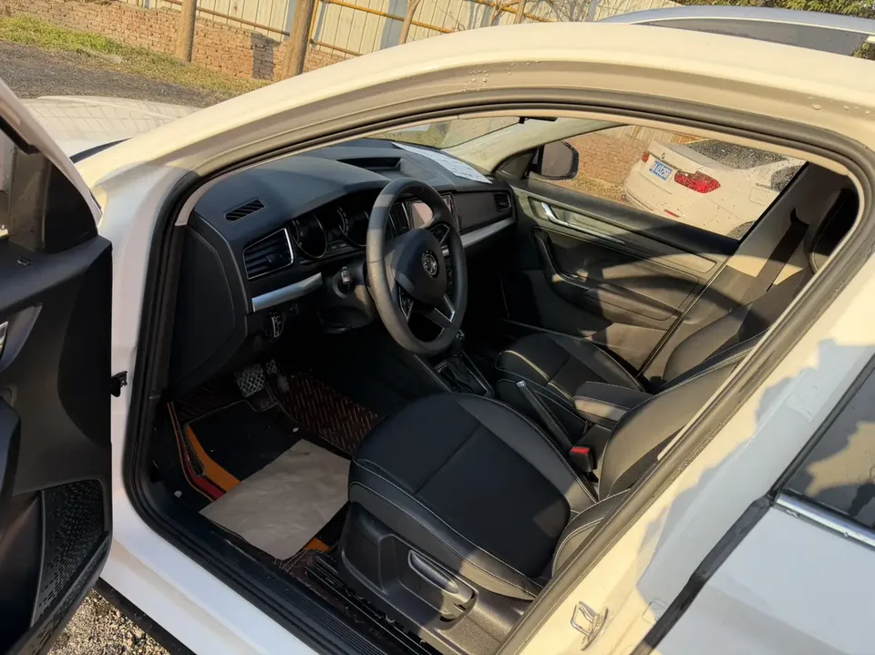 Skoda Comek Comek 2022 1.5L Automatic Comfort Edition 2022 — миниатюра 2