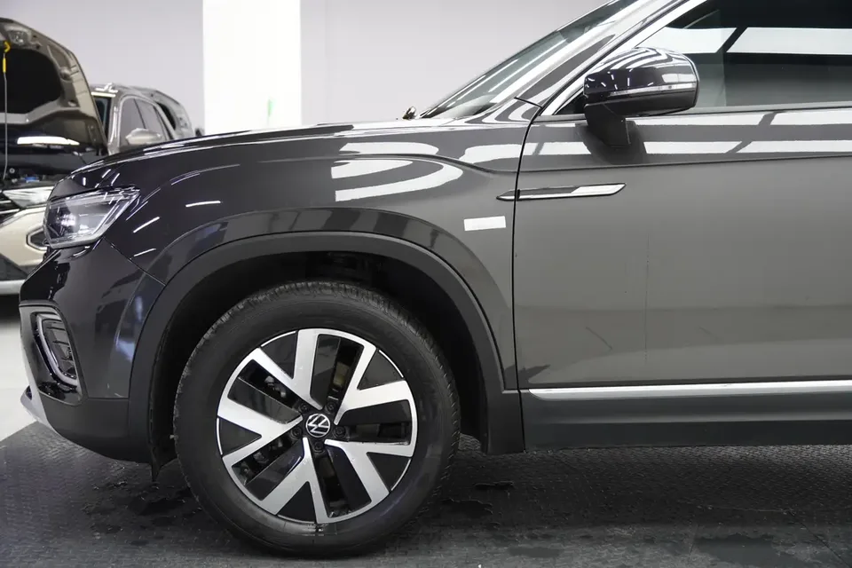 Volkswagen Tayron Tanyue 2023 280TSI 2WD Luxury Plus Advanced Edition 2022 — миниатюра 3